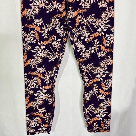 Fabletics Powerhold Mid-Rise Capri Leggings Size Small - Picture 5 of 9
